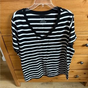 Faded Glory Black and White Striped Tee